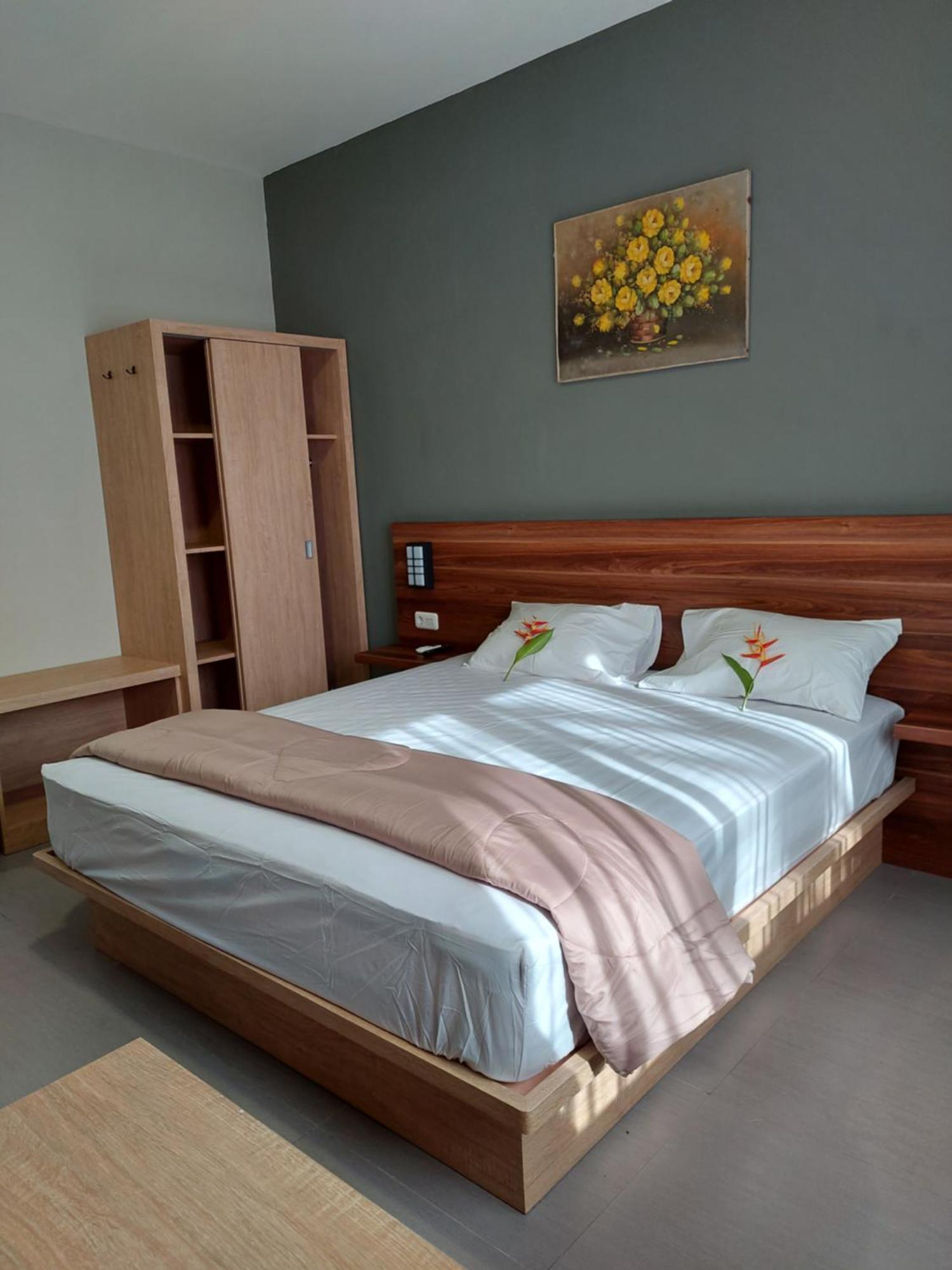 Yellow Guest House Uluwatu Extérieur photo